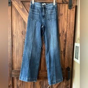 Lauren Conrad high waisted flare jeans. Worn a couple time.